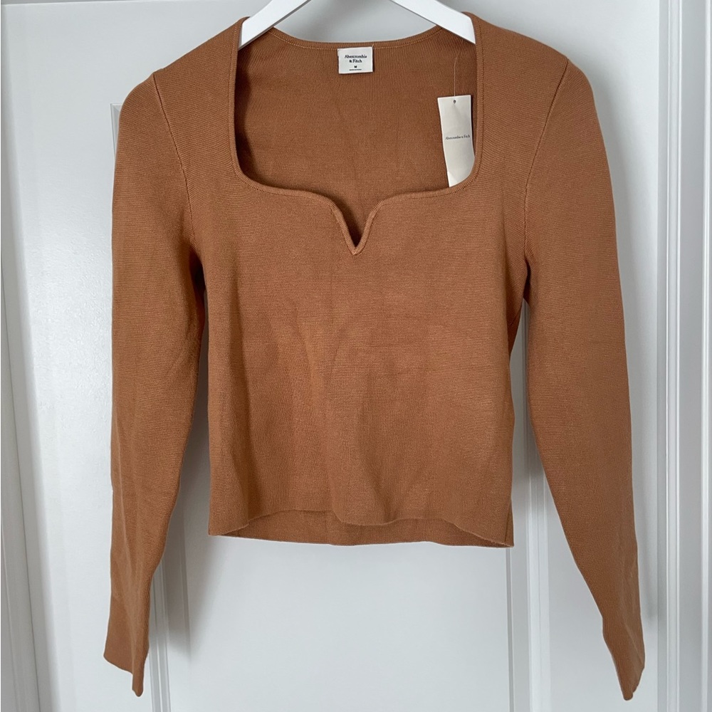 NWT- Abercrombie brown cropped sweater sweetheart neckline